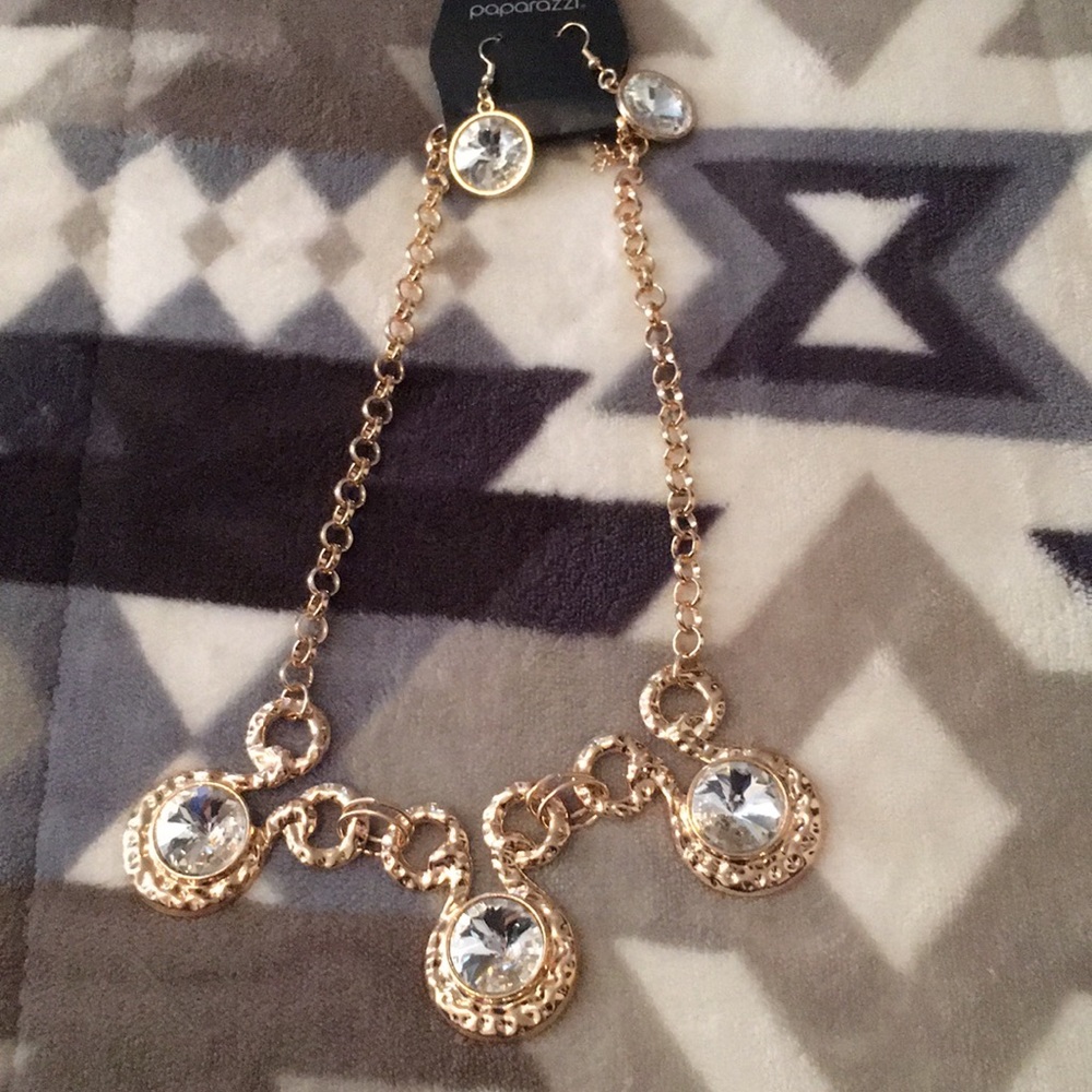 Brand new necklace with earrings